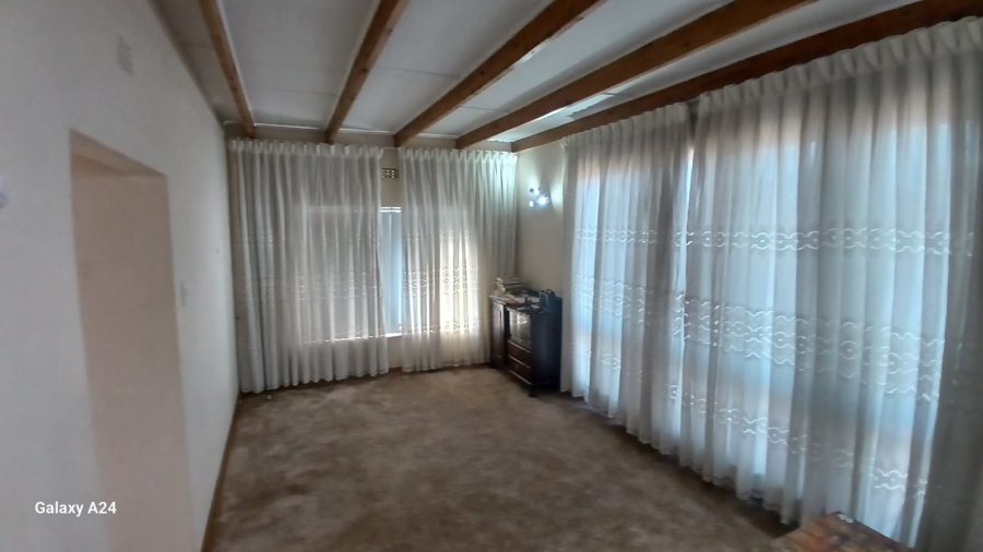 4 Bedroom Property for Sale in Glenvista Gauteng
