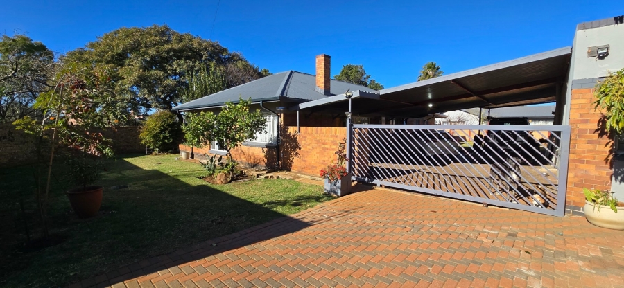 3 Bedroom Property for Sale in Raceview Gauteng