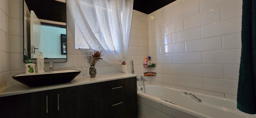 3 Bedroom Property for Sale in Raceview Gauteng