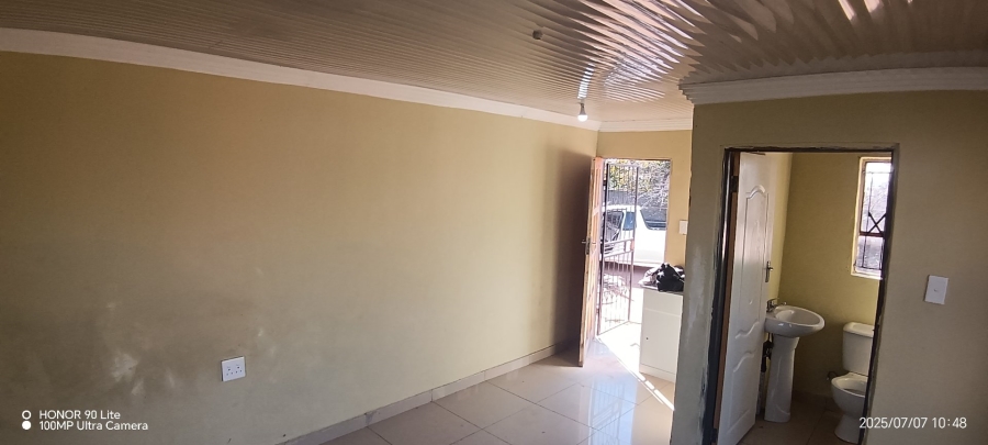 To Let 1 Bedroom Property for Rent in Soshanguve GG Gauteng