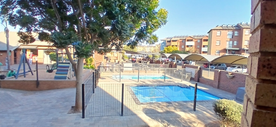 2 Bedroom Property for Sale in Montana Tuine Gauteng
