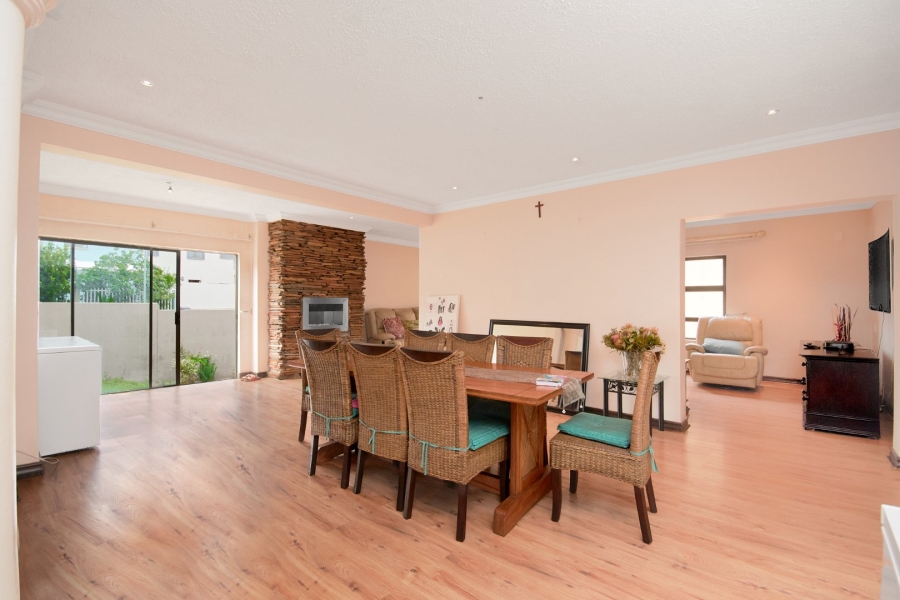 4 Bedroom Property for Sale in Kyalami Gardens Gauteng
