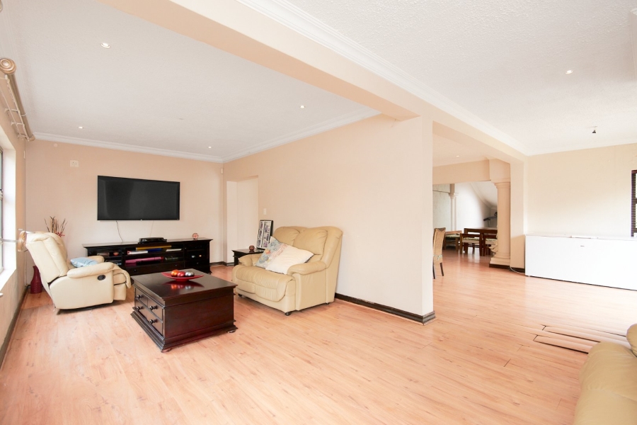 4 Bedroom Property for Sale in Kyalami Gardens Gauteng