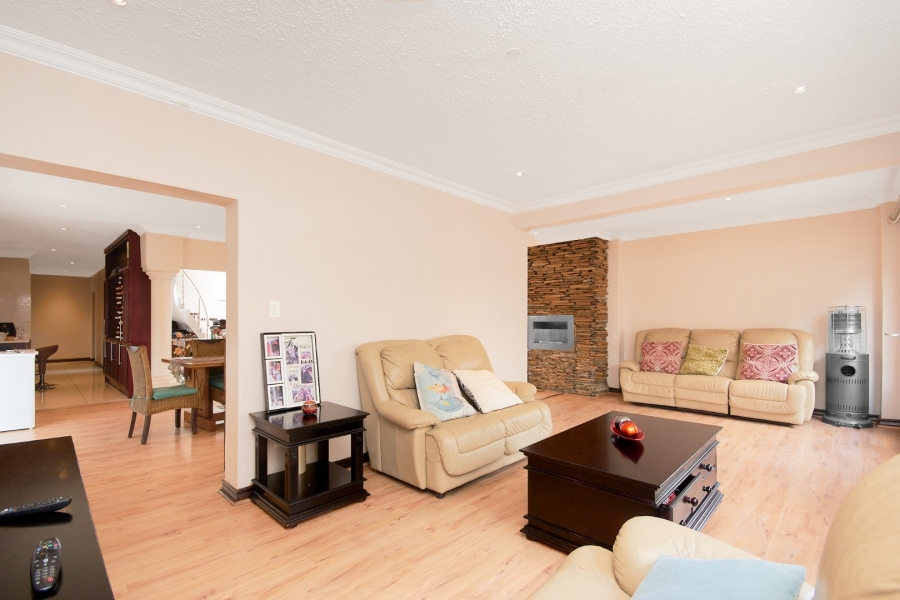 4 Bedroom Property for Sale in Kyalami Gardens Gauteng