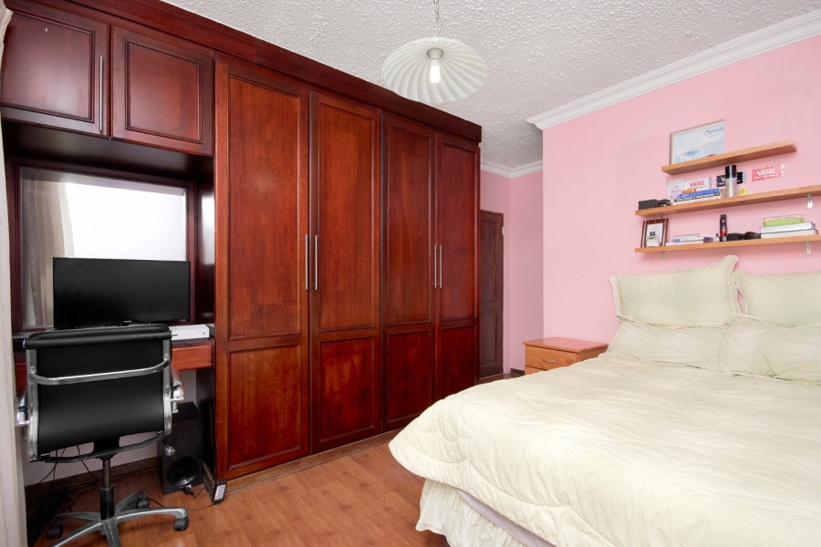 4 Bedroom Property for Sale in Kyalami Gardens Gauteng