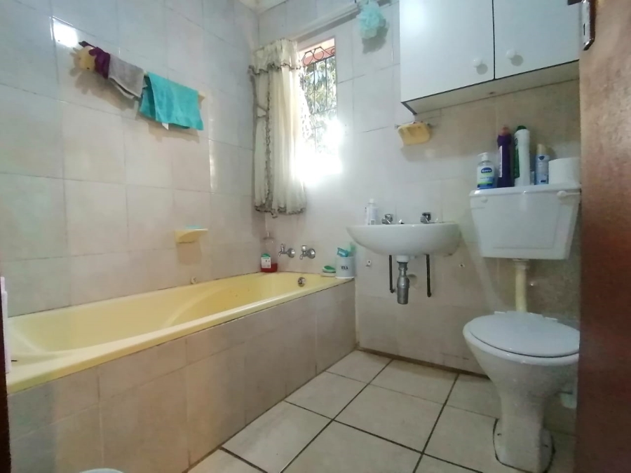 3 Bedroom Property for Sale in Lindo Park Gauteng