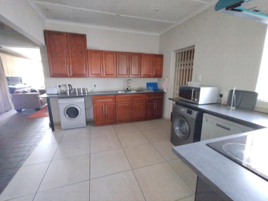 To Let 2 Bedroom Property for Rent in Victory Park Gauteng