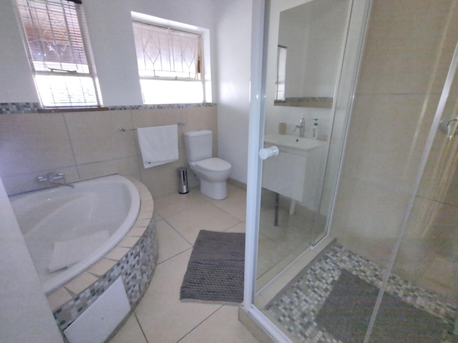To Let 2 Bedroom Property for Rent in Victory Park Gauteng