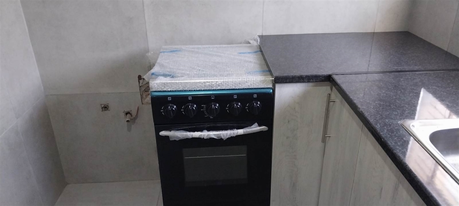 To Let 2 Bedroom Property for Rent in Edendale Gauteng