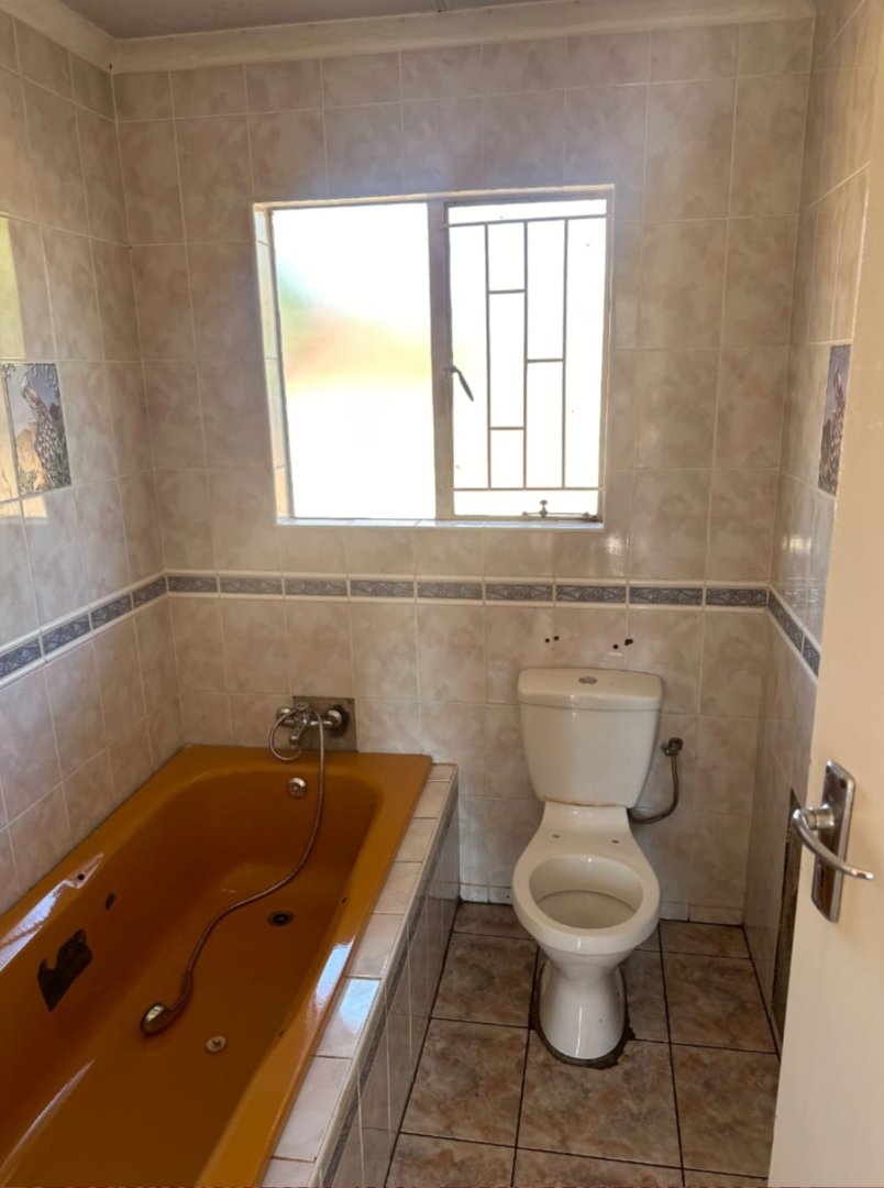 2 Bedroom Property for Sale in The Orchards Gauteng