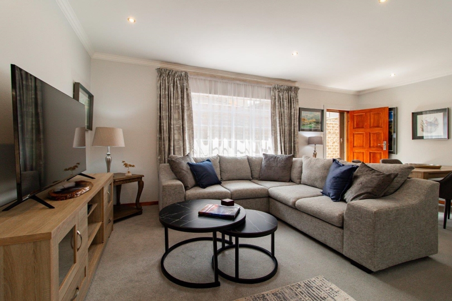 To Let 2 Bedroom Property for Rent in Bedfordview Gauteng