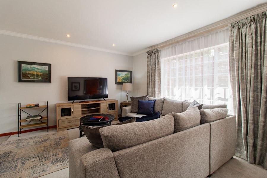 To Let 2 Bedroom Property for Rent in Bedfordview Gauteng
