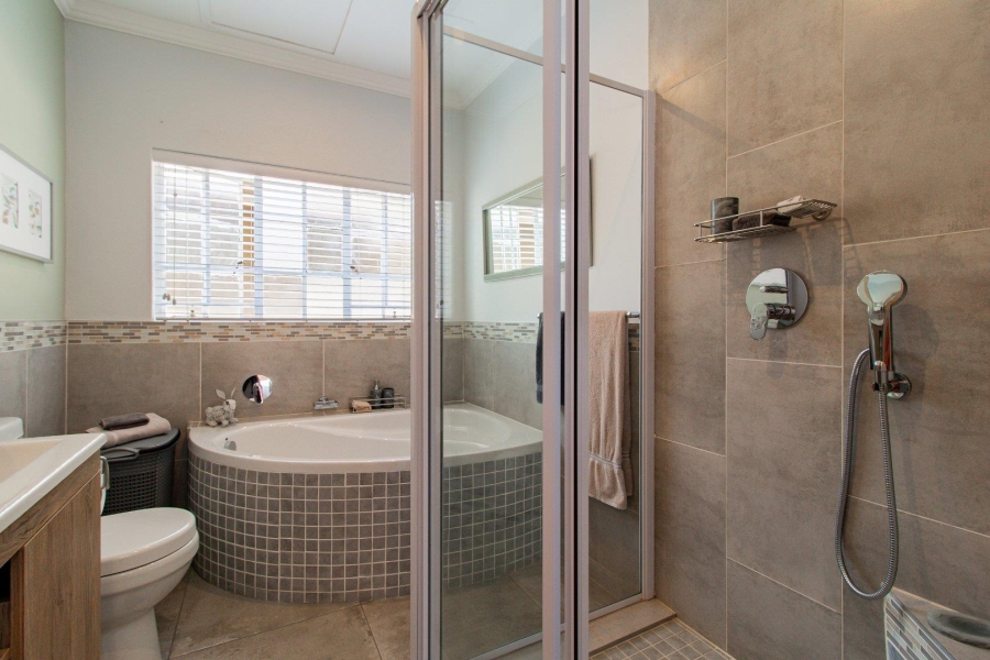 To Let 2 Bedroom Property for Rent in Bedfordview Gauteng