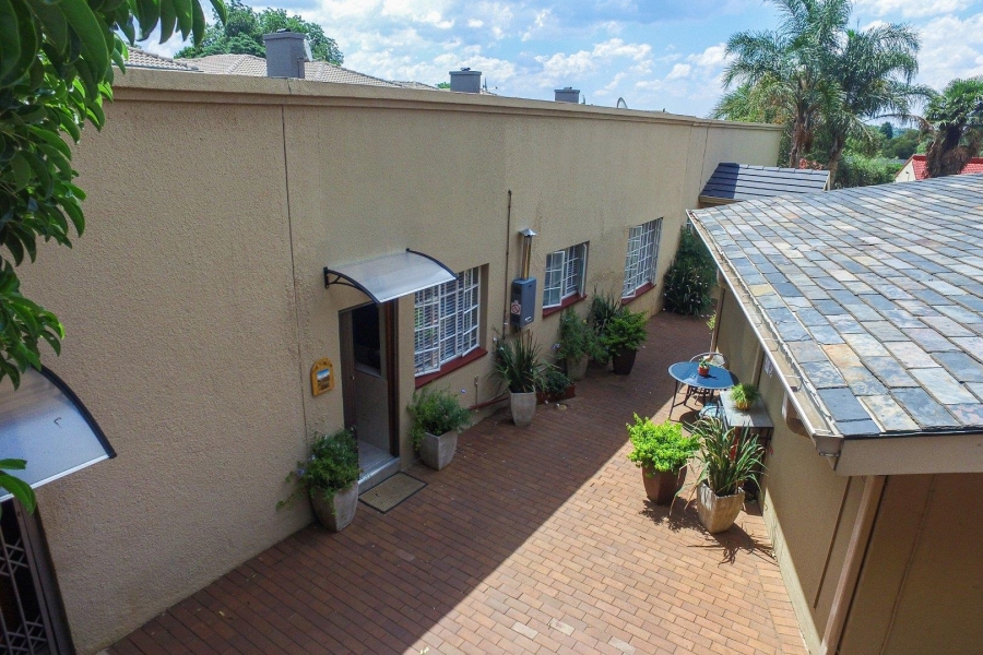 To Let 2 Bedroom Property for Rent in Bedfordview Gauteng