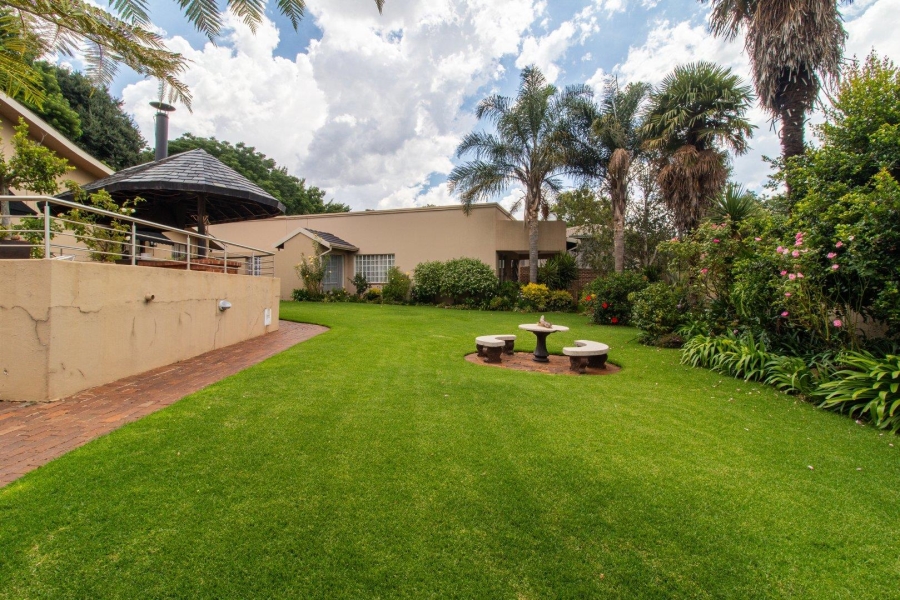 To Let 2 Bedroom Property for Rent in Bedfordview Gauteng