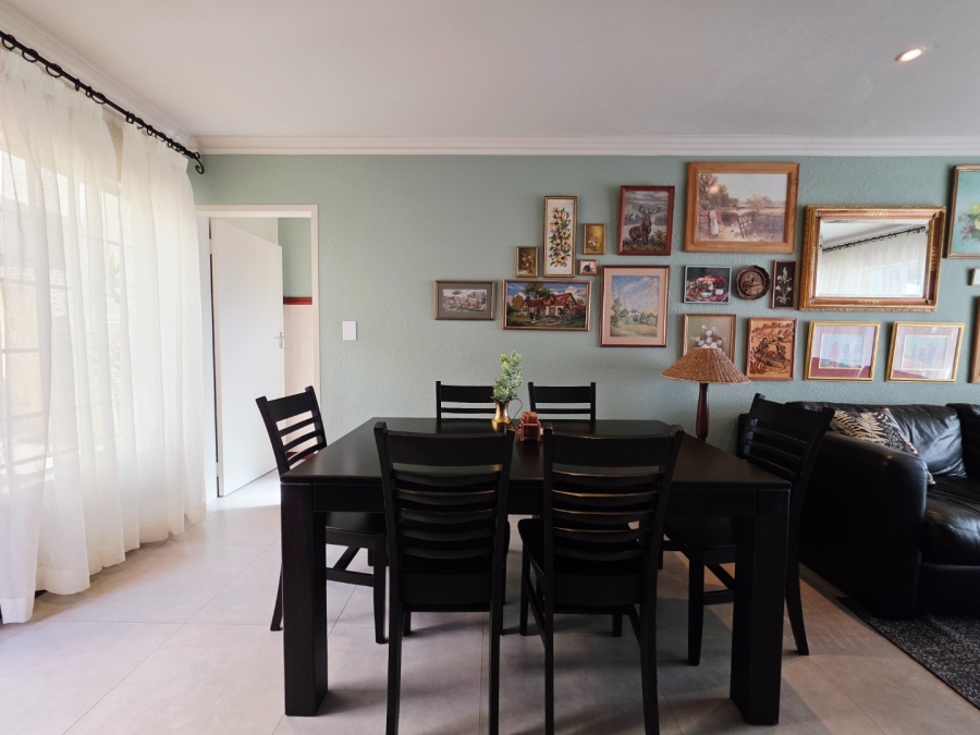 2 Bedroom Property for Sale in La Montagne Gauteng