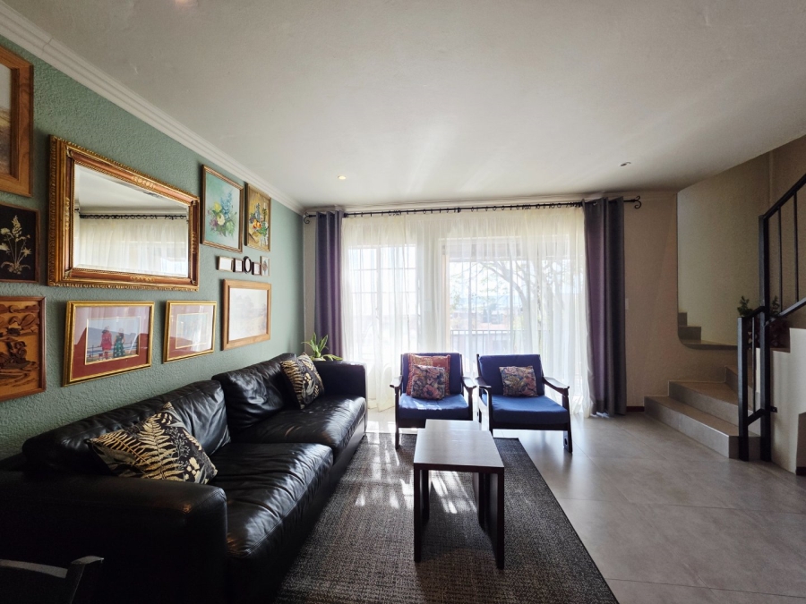 2 Bedroom Property for Sale in La Montagne Gauteng