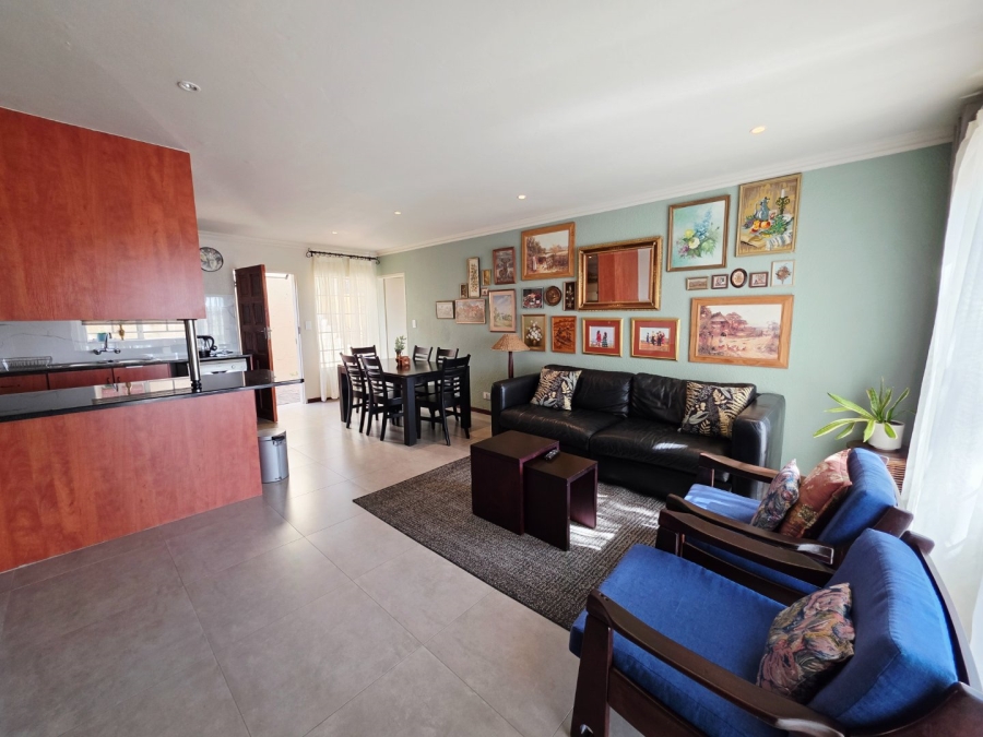 2 Bedroom Property for Sale in La Montagne Gauteng