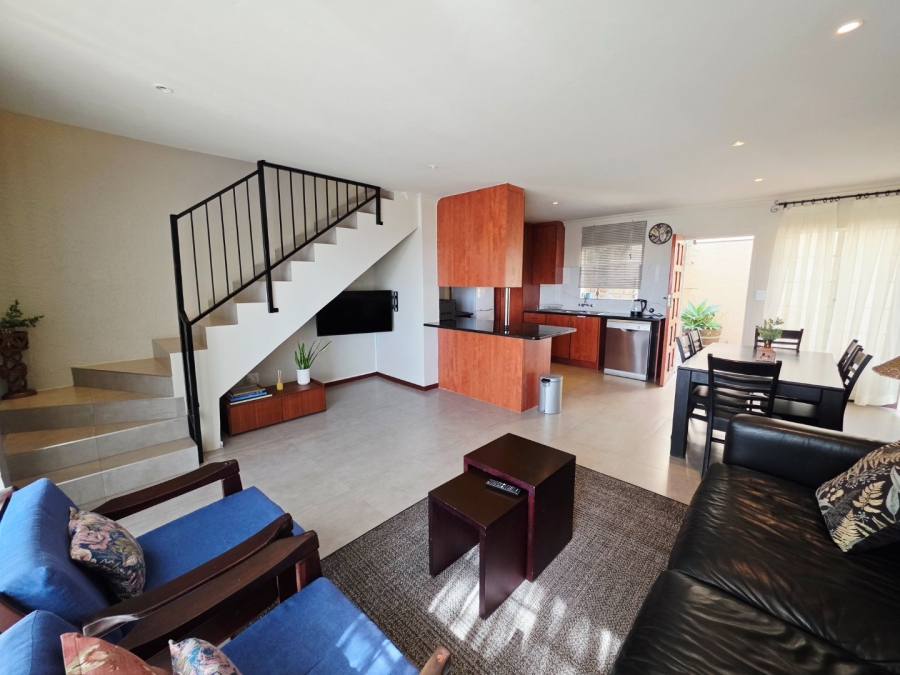 2 Bedroom Property for Sale in La Montagne Gauteng
