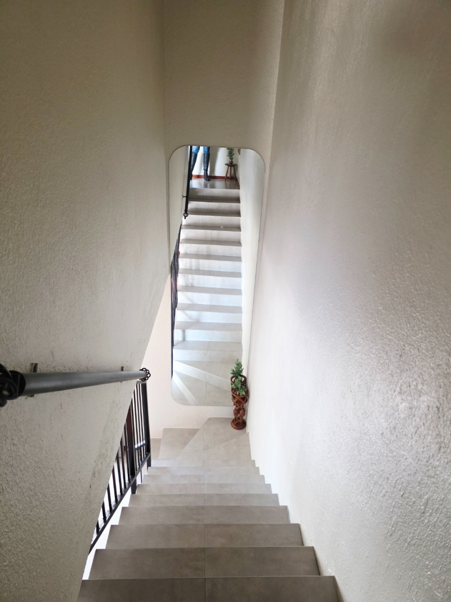 2 Bedroom Property for Sale in La Montagne Gauteng