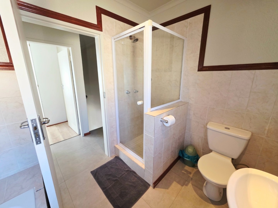 2 Bedroom Property for Sale in La Montagne Gauteng