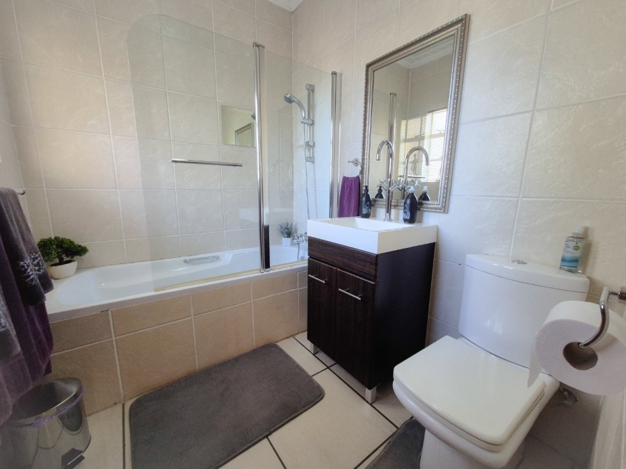  Bedroom Property for Sale in Vanderbijlpark SW 5 Gauteng