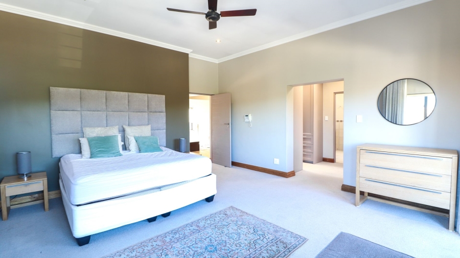 4 Bedroom Property for Sale in Benmore Gardens Gauteng