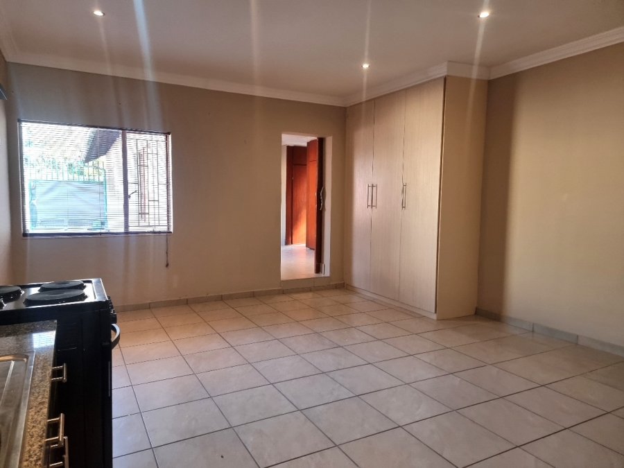 To Let 1 Bedroom Property for Rent in Rooihuiskraal Gauteng