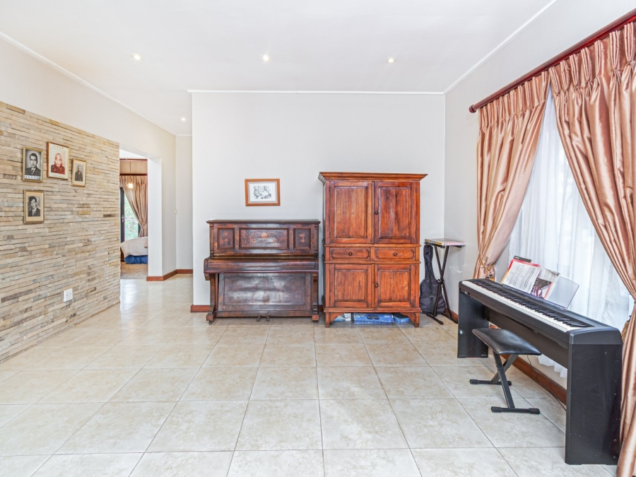 4 Bedroom Property for Sale in Copperleaf Estate Gauteng
