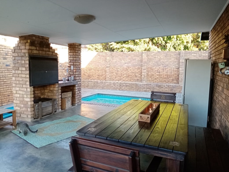 3 Bedroom Property for Sale in Weavind Park Gauteng