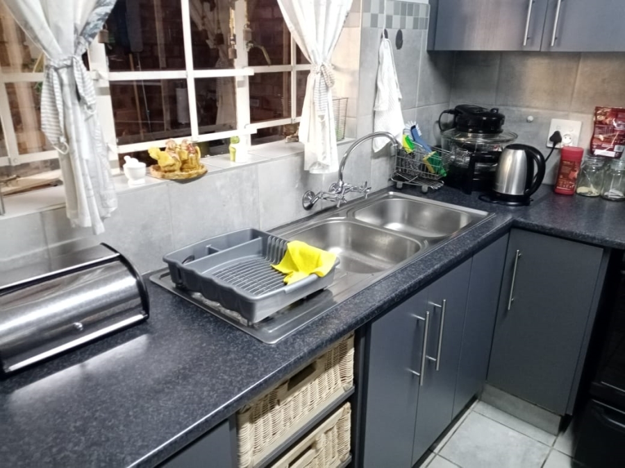 3 Bedroom Property for Sale in Weavind Park Gauteng