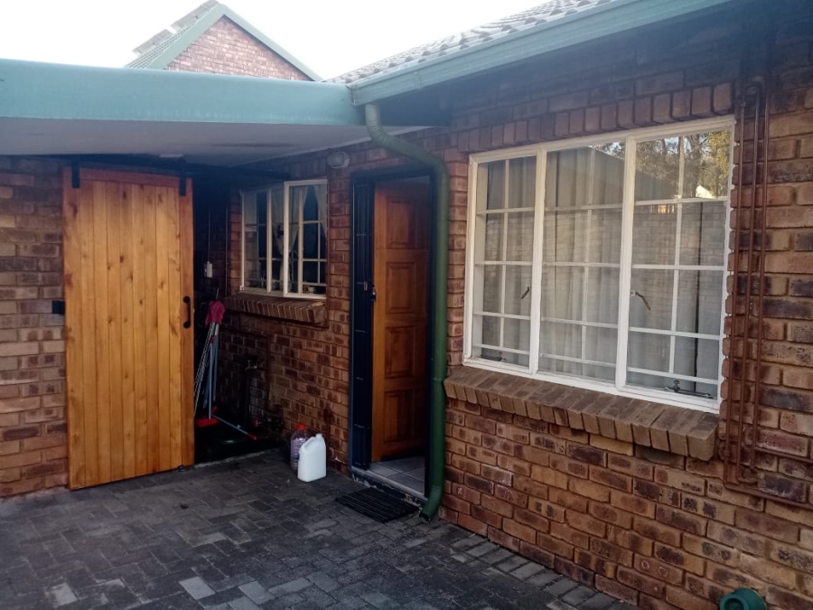 3 Bedroom Property for Sale in Weavind Park Gauteng