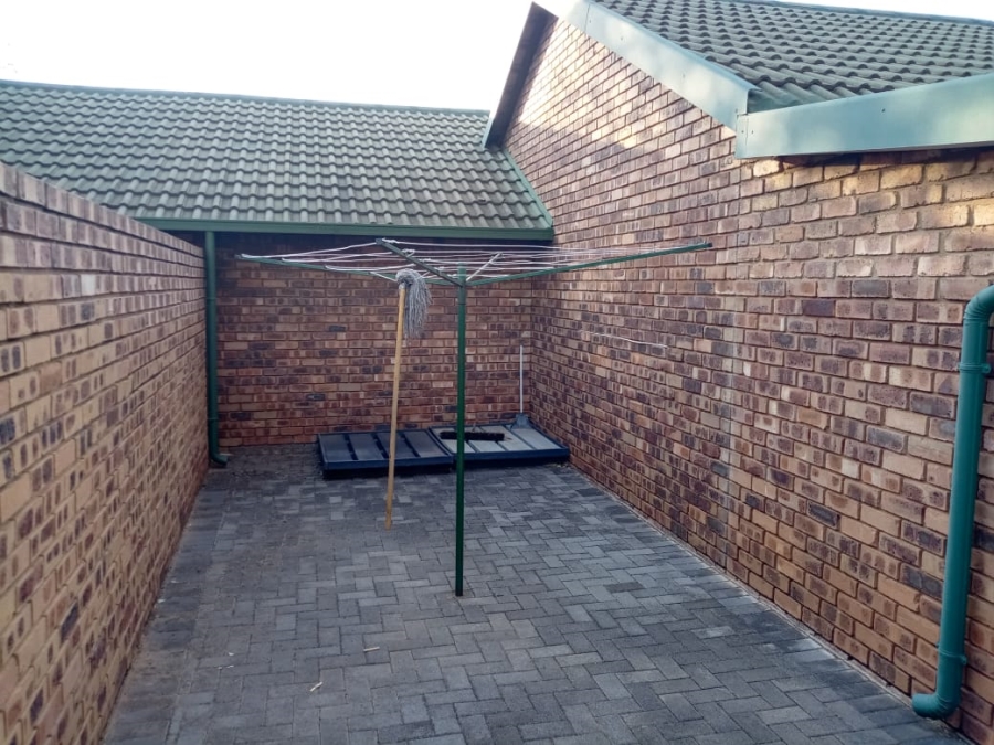 3 Bedroom Property for Sale in Weavind Park Gauteng