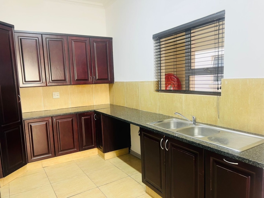 2 Bedroom Property for Sale in Greenstone Hill Gauteng