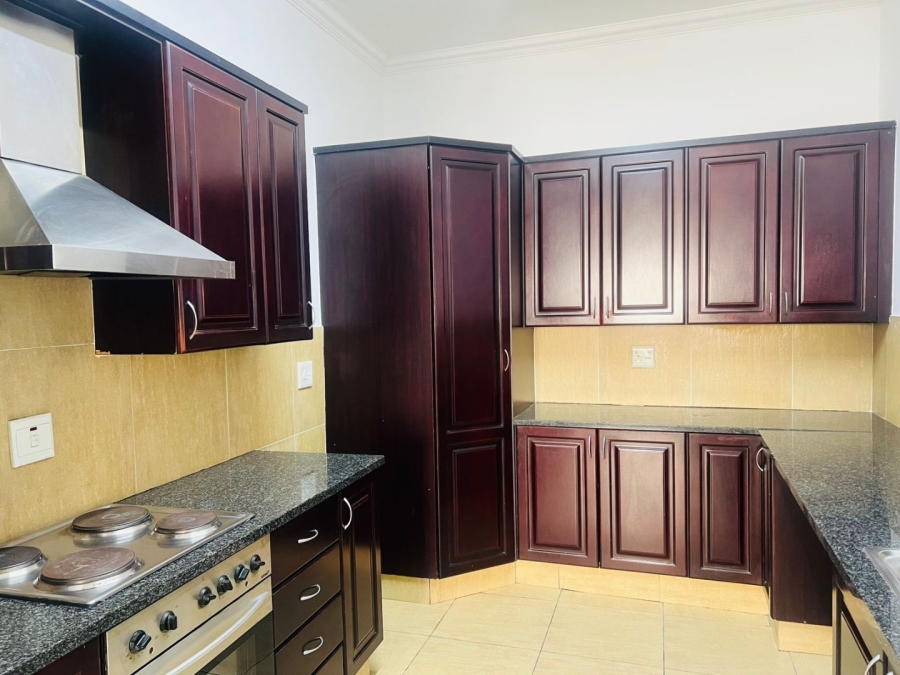 2 Bedroom Property for Sale in Greenstone Hill Gauteng