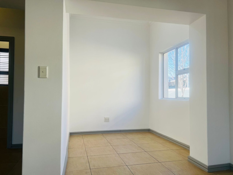 2 Bedroom Property for Sale in Greenstone Hill Gauteng