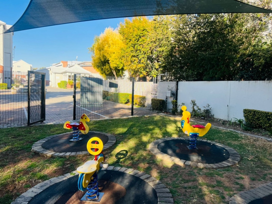 2 Bedroom Property for Sale in Greenstone Hill Gauteng
