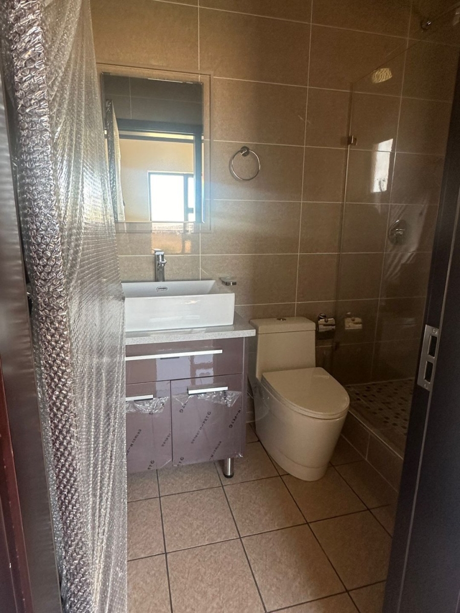 To Let 2 Bedroom Property for Rent in Blue Hills AH Gauteng