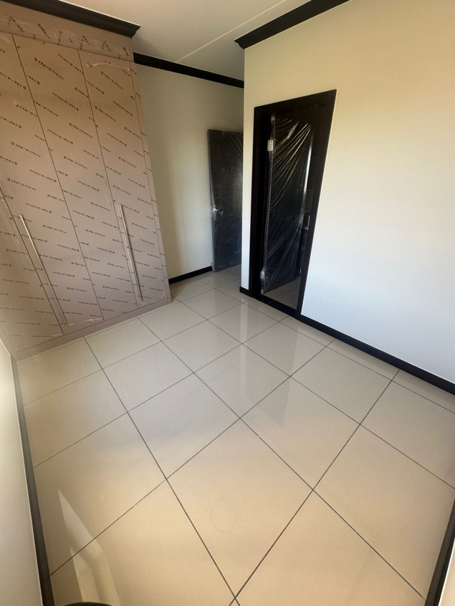 To Let 2 Bedroom Property for Rent in Blue Hills AH Gauteng