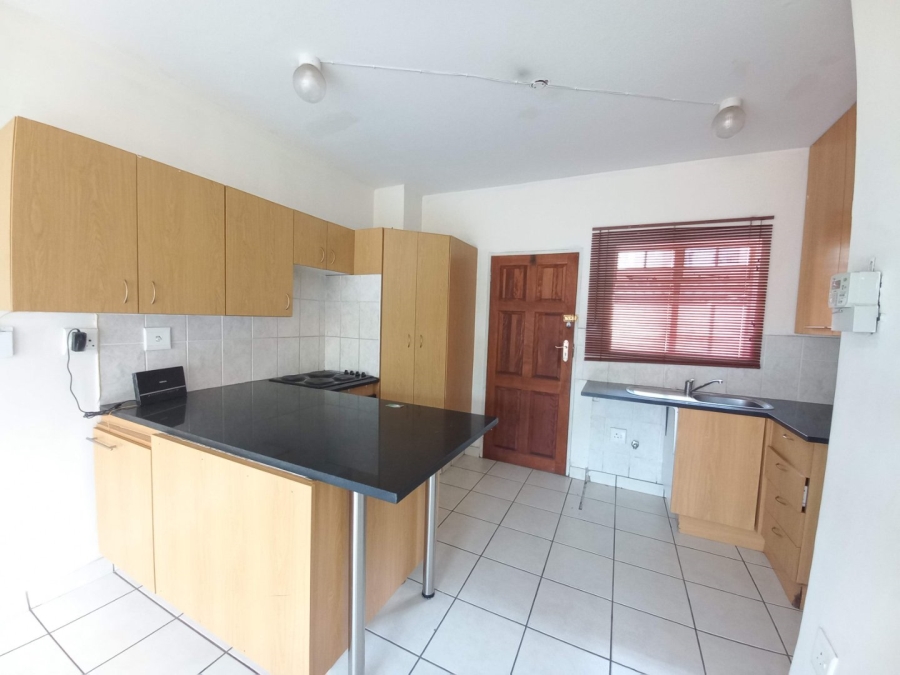 To Let 1 Bedroom Property for Rent in Kosmosdal Gauteng