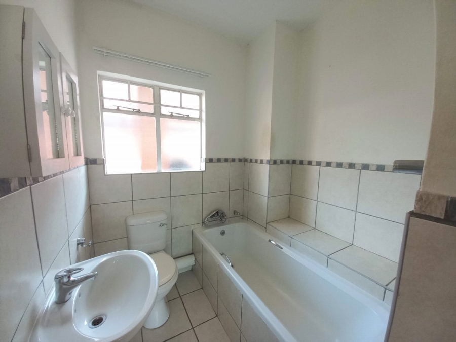 To Let 1 Bedroom Property for Rent in Kosmosdal Gauteng