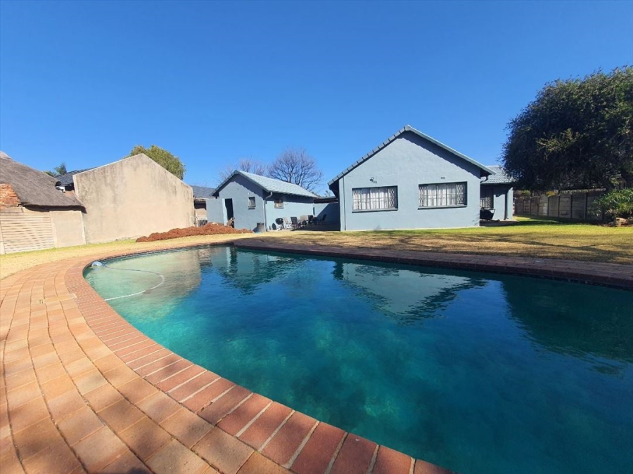 3 Bedroom Property for Sale in Parkrand Gauteng