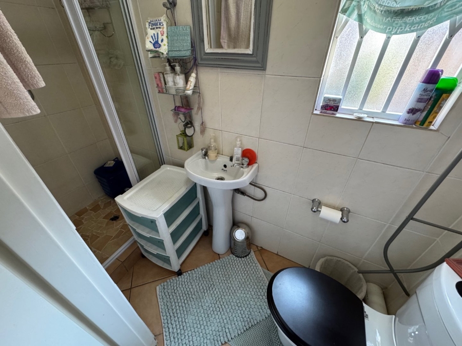 2 Bedroom Property for Sale in Glen Marais Gauteng