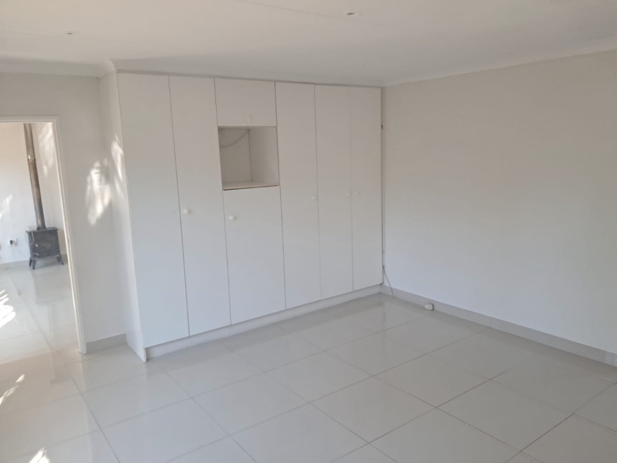 To Let 4 Bedroom Property for Rent in Beyers Park Gauteng