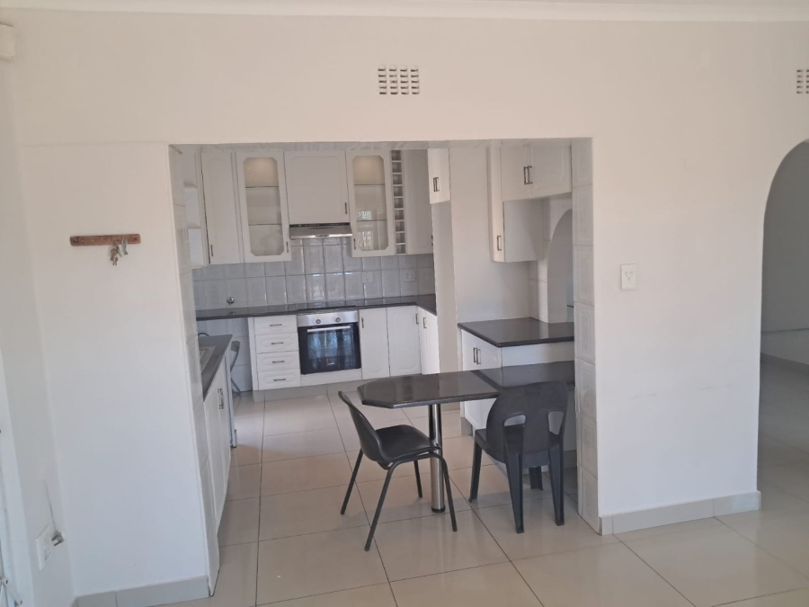 To Let 4 Bedroom Property for Rent in Beyers Park Gauteng