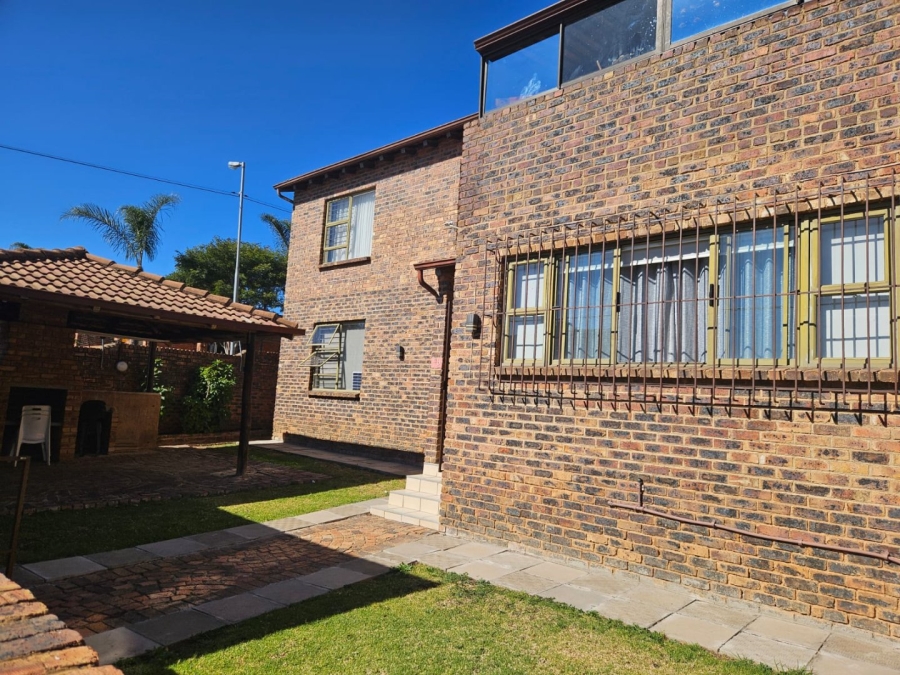 3 Bedroom Property for Sale in Noordhang Gauteng