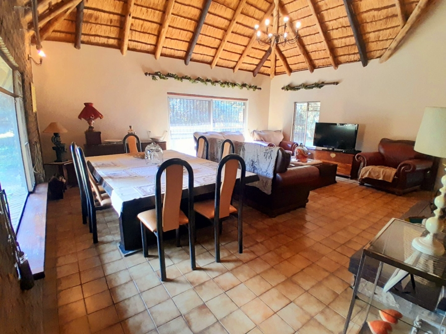 5 Bedroom Property for Sale in Randjesfontein A H Gauteng
