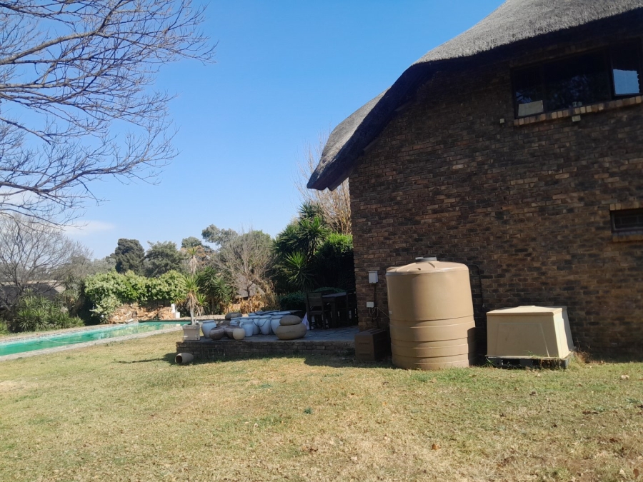 5 Bedroom Property for Sale in Randjesfontein A H Gauteng