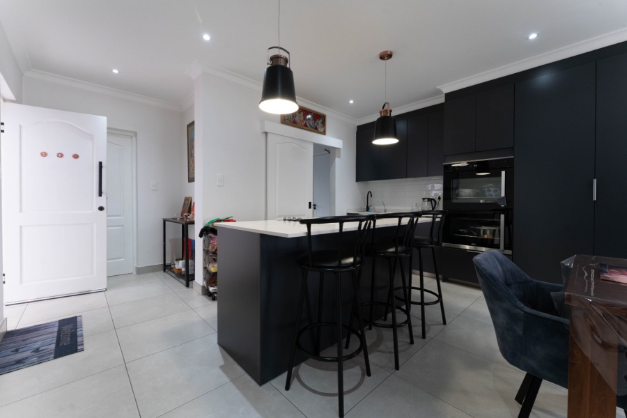 3 Bedroom Property for Sale in Bryanston Gauteng