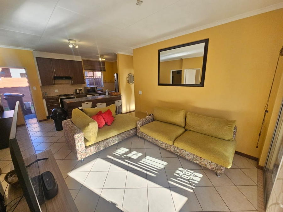 To Let 3 Bedroom Property for Rent in Monavoni Gauteng